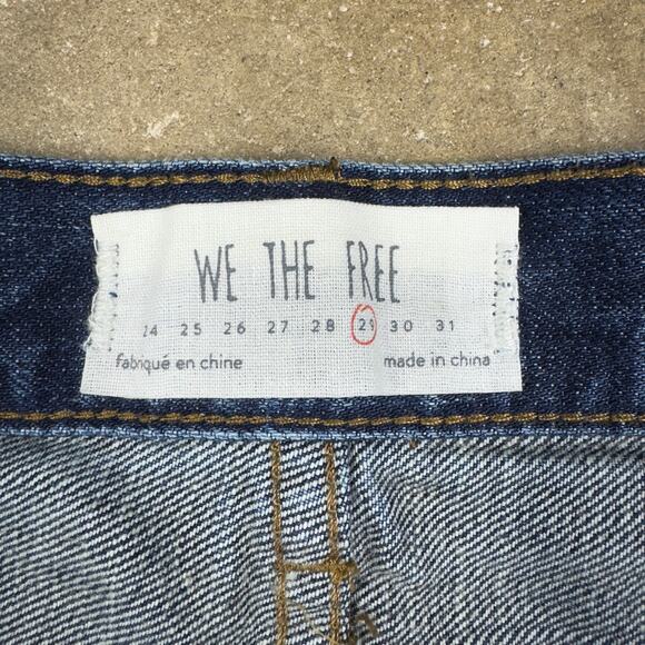 Free People We The Free‎ Denim Shorts Women’s 29 Blue Distressed Crochet Trim - Picture 4 of 8